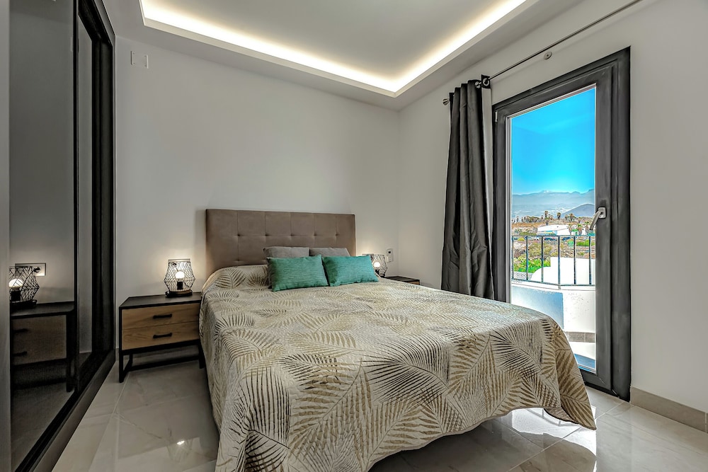 Superior House, Terrace, Partial Ocean View photo 3