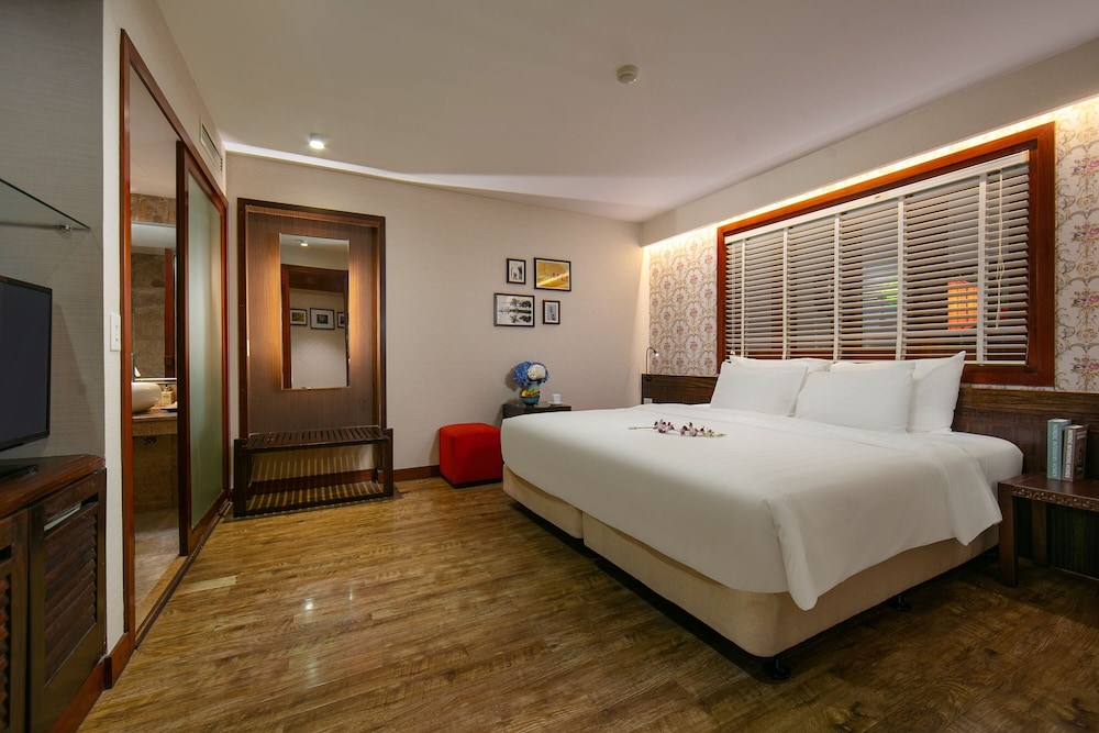 Deluxe Twin Room With External Window photo 3