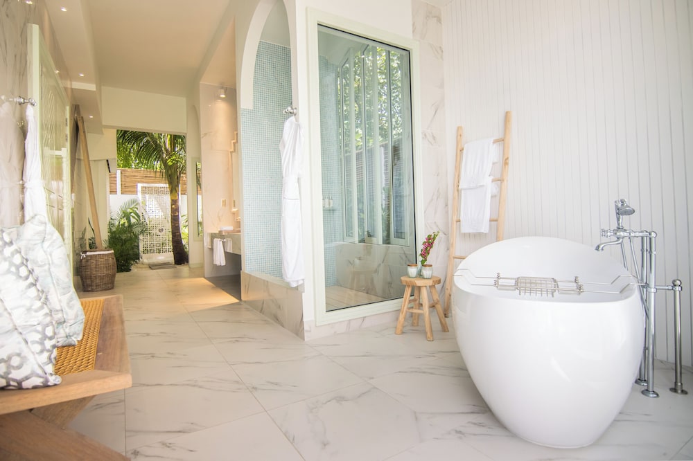 Sunset Beach Pool Suite - 50% off on Return Transfers for min 3 night stay from 1 May-31 Oct'25 photo 2