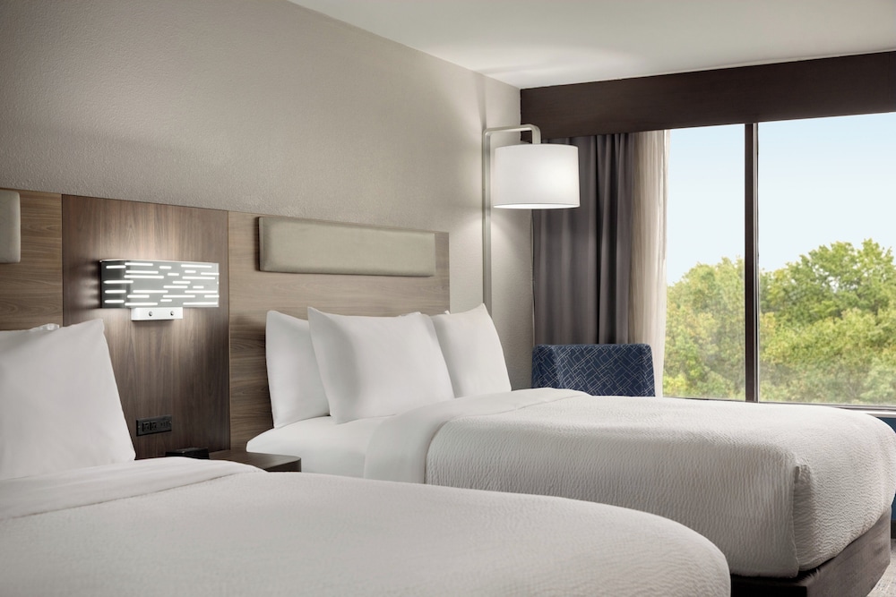 Standard Room, 2 Queen Beds, Accessible (Communications Accessible) - Photo 2