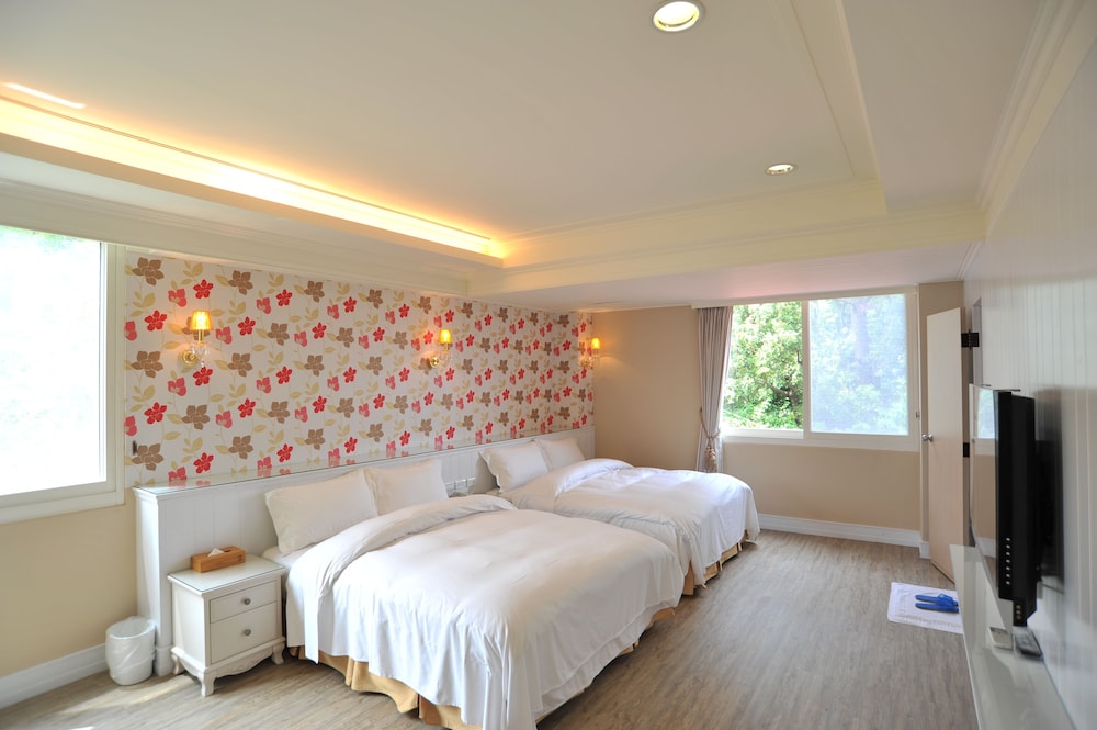 Family Quadruple Room photo 3
