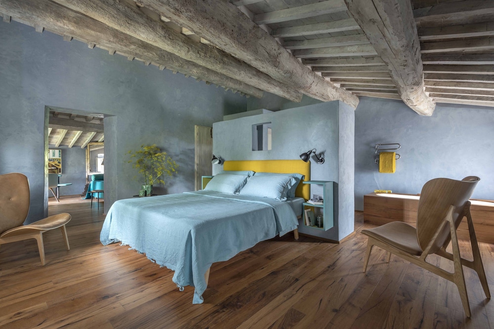 Luxury Suite, 1 King Bed photo 2