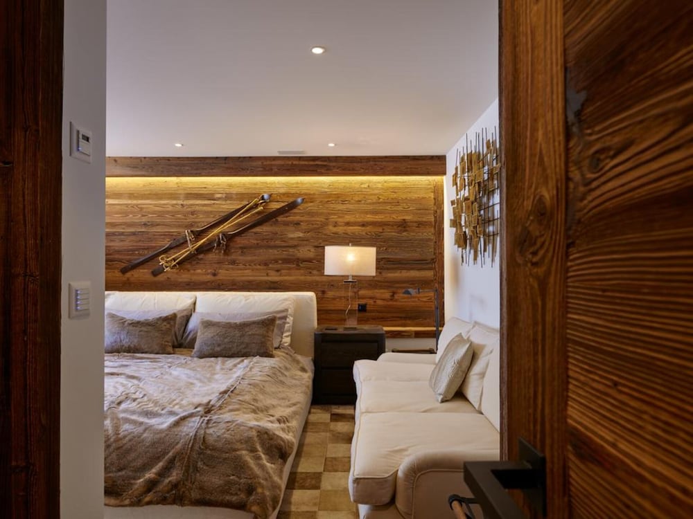 Suite (Swiss Air)