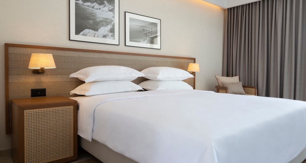 Double room, pool view, single use
