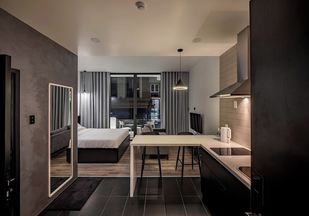 Deluxe Apartment, 1 Bedroom, Balcony, City View