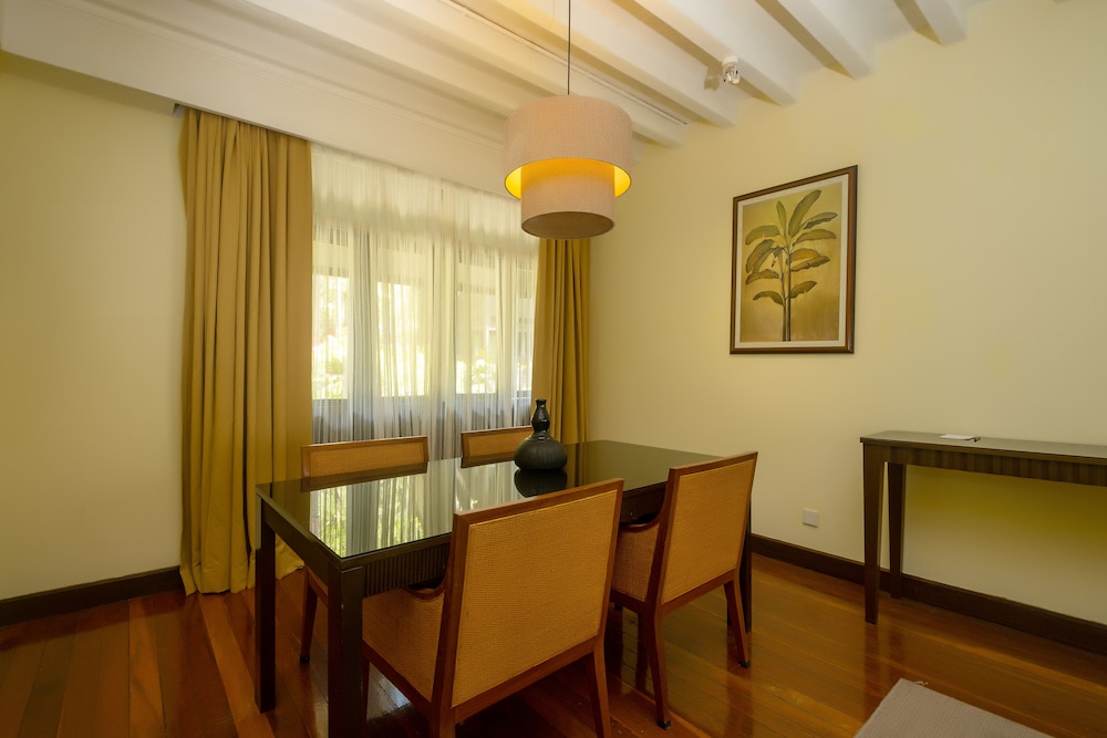 One Bedroom Garden View Suite - Photo 10