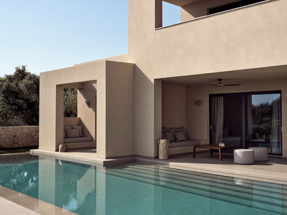 Exclusive Villa, Pool View