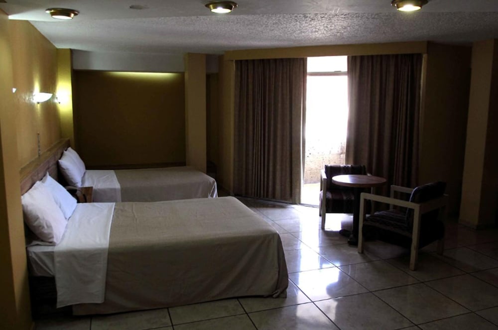 Suite, 2 Double Beds photo 1