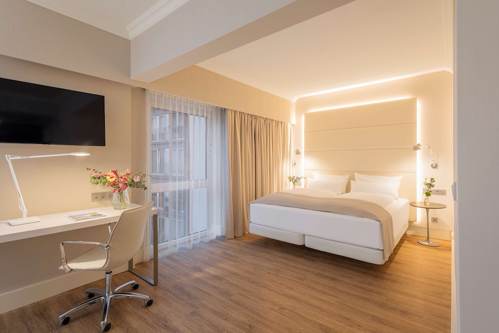 Junior Suite (Extra Bed 3 Adults)