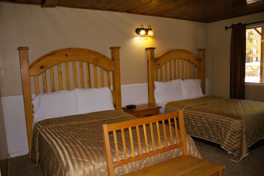 Superior Room, 2 Double Beds, Garden View photo 2