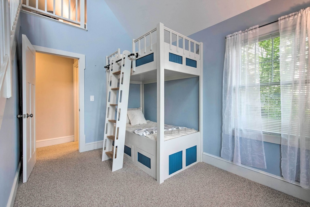 House (4 Bedrooms) photo 2