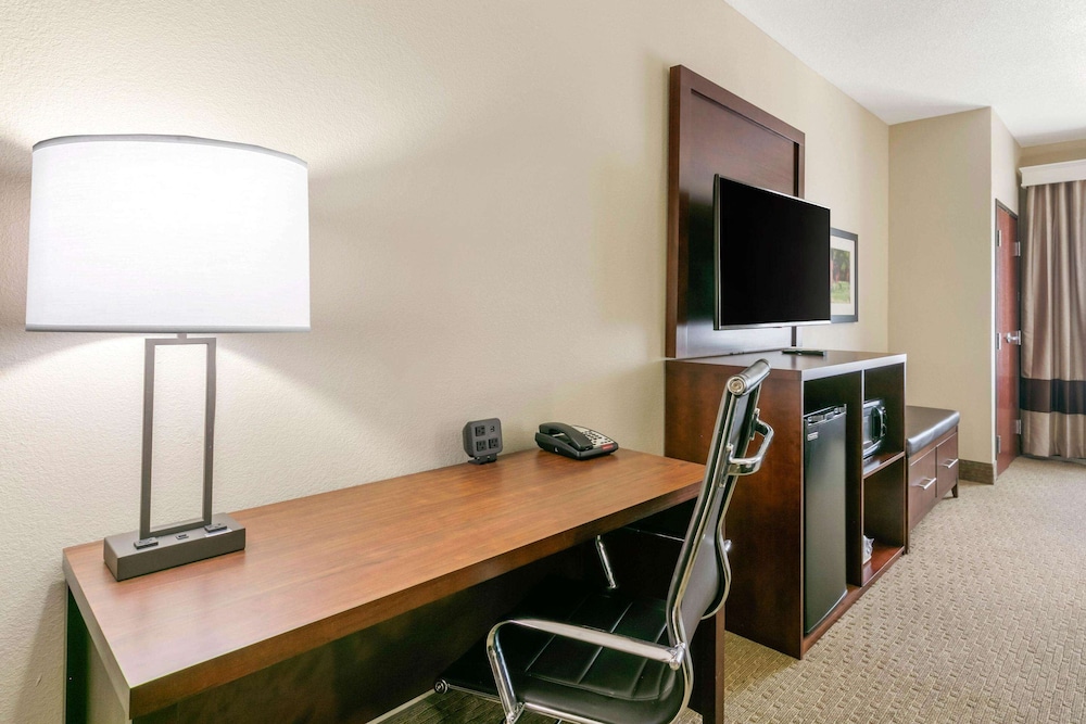 Suite, Multiple Beds, Accessible, Non Smoking - Photo 2