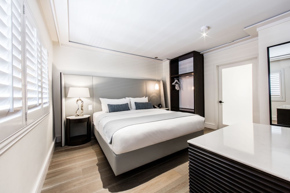 Suite, 1 Bedroom, Accessible (Mobility,Roll-In Shower)