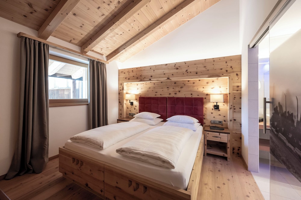 Double Room, Valley View (St. Vigil)