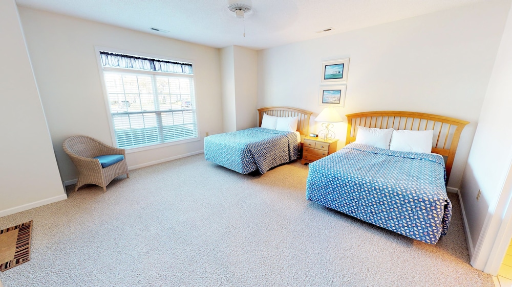 Condo, 2 Bedrooms