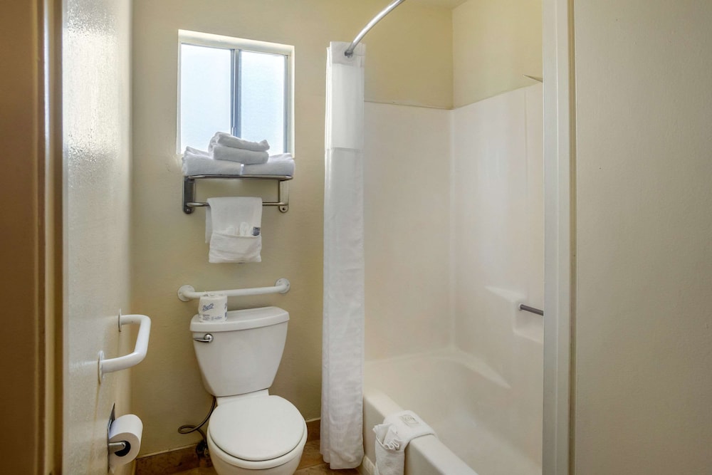 Suite, 2 Queen Beds, Non Smoking ( Efficiency) - Photo 12