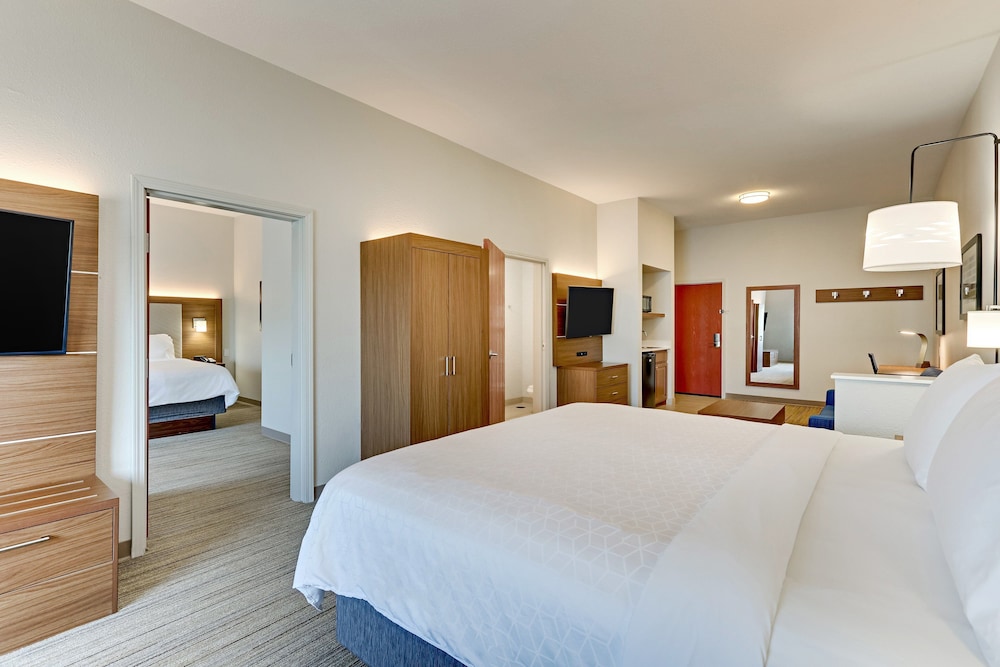 Suite, 2 Bedrooms (2 King Beds, Sofa Bed) photo 2