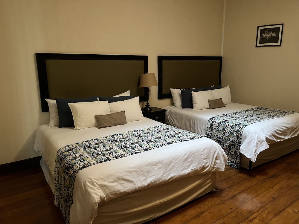 Standard Quadruple Room, Private Bathroom, Mountain View photo 3