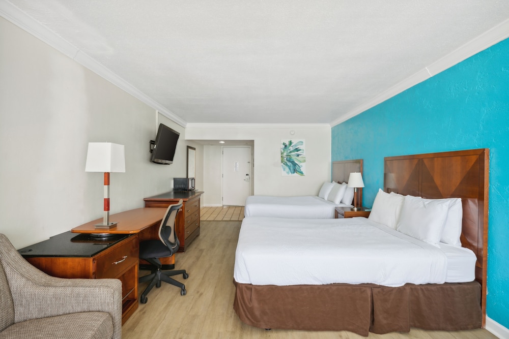 Top Floor, Gulf View, Two Full Beds, Microwave/Mini Fridge photo 3