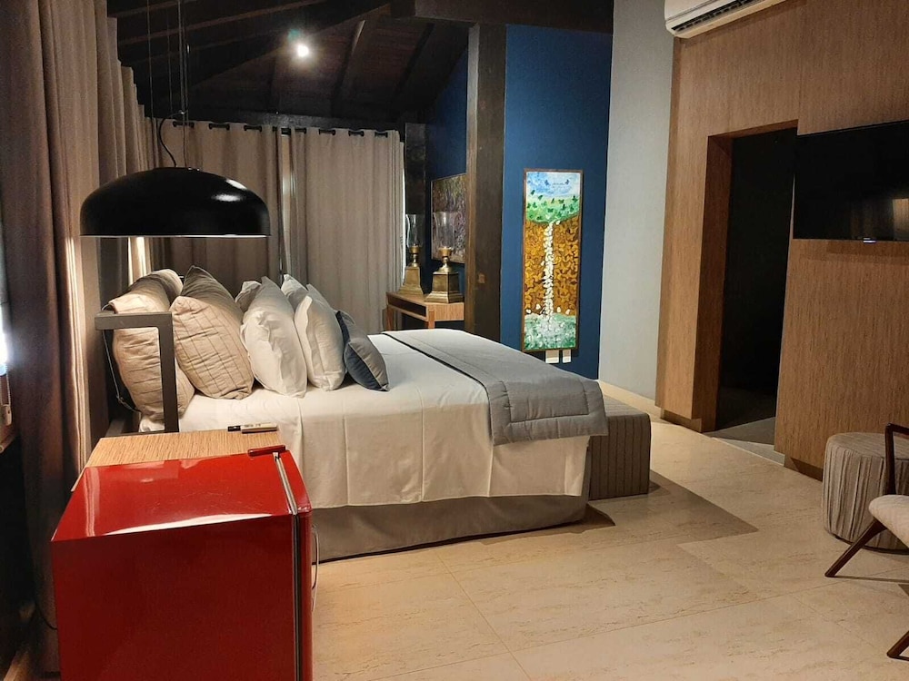 Luxury Suite, 1 Bedroom - Photo 1