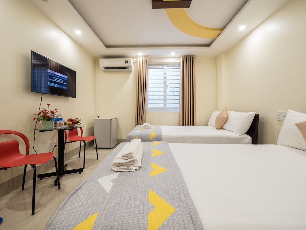 Deluxe Twin Room, City View