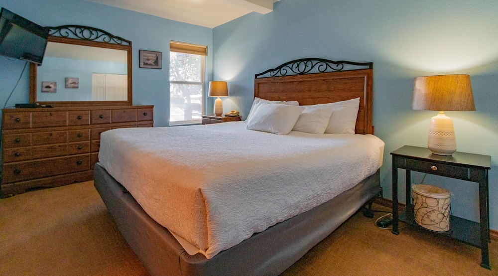 Deluxe Condo, 1 King Bed with Sofa bed, Bay View (Bay Front 1 Bedroom King Suite Condo)