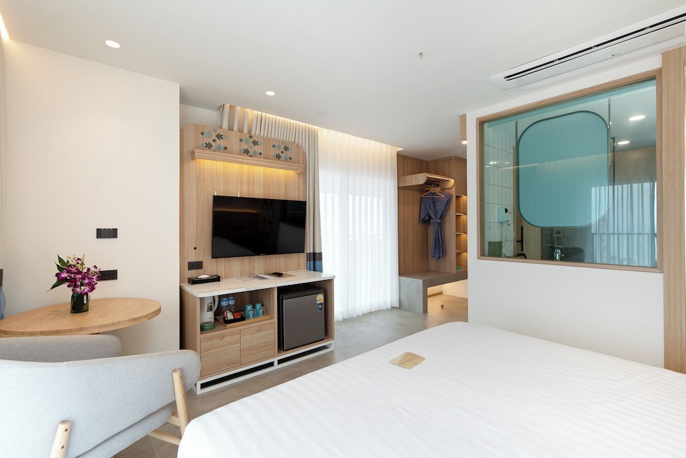 Deluxe Corner Sea View - Photo 8