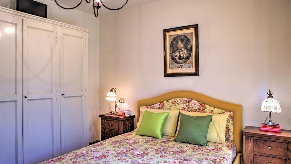 Villa photo 2