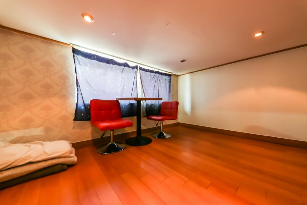 Family Room - Photo 14