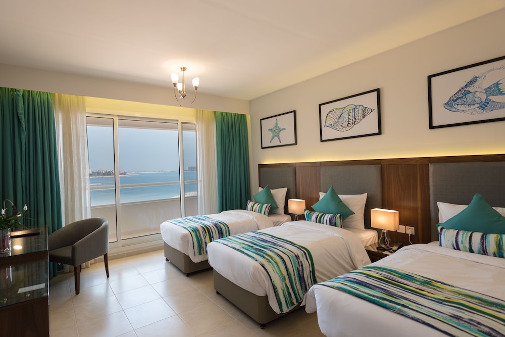 Deluxe Triple Room, 3 Twin Beds, Sea View