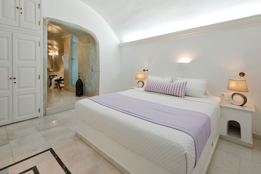 Honeymoon Suite, 1 Bedroom, Jetted Tub, Sea View ( Caldera View) - Photo 9