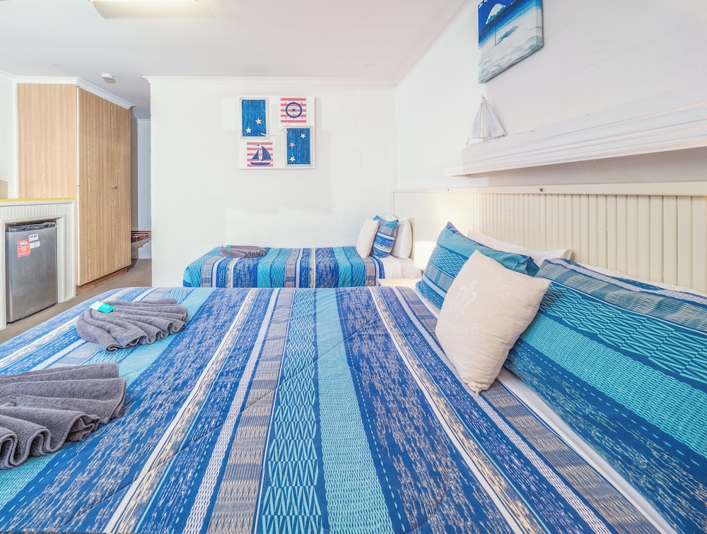 Basic Triple Room photo 1