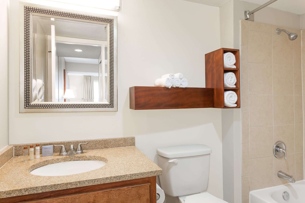 Two Bedroom Suite, 2 Queen Beds, Non Smoking - Photo 6