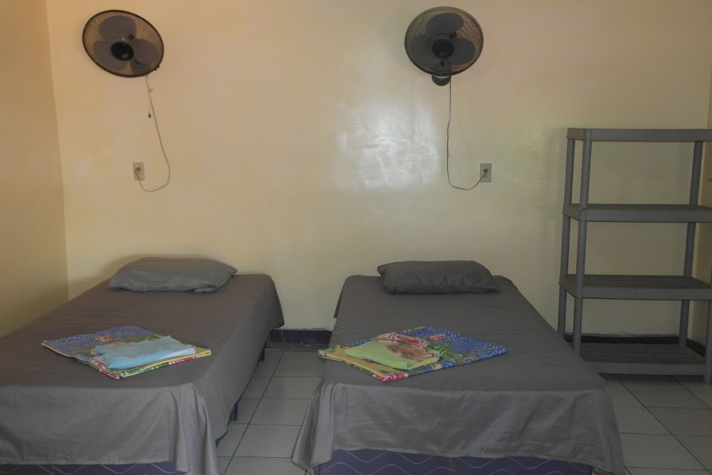 Basic Twin Room, 2 Twin Beds photo 1