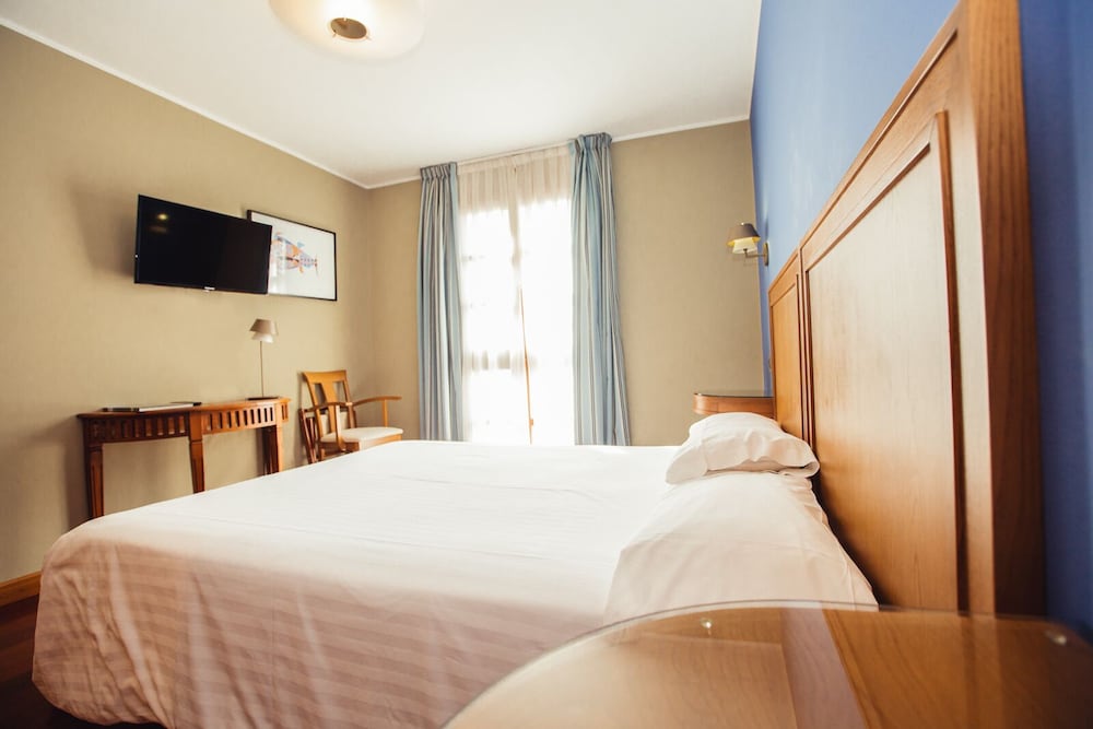 Standard Room - Photo 2