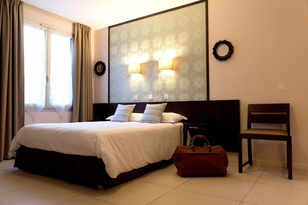 Double Room - Photo 5