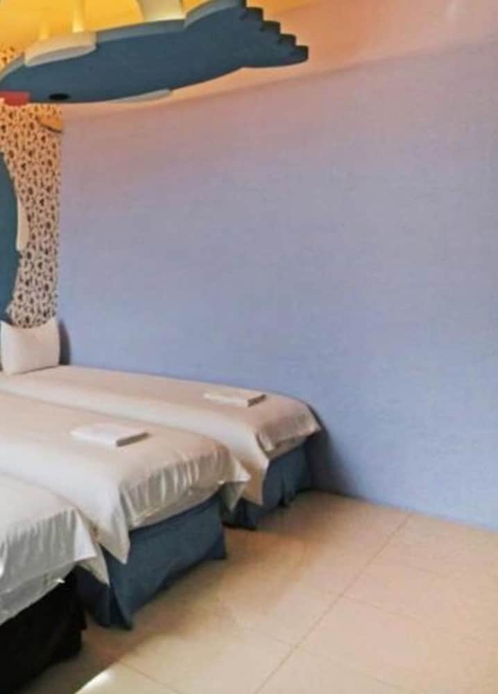 Economy Quadruple Room