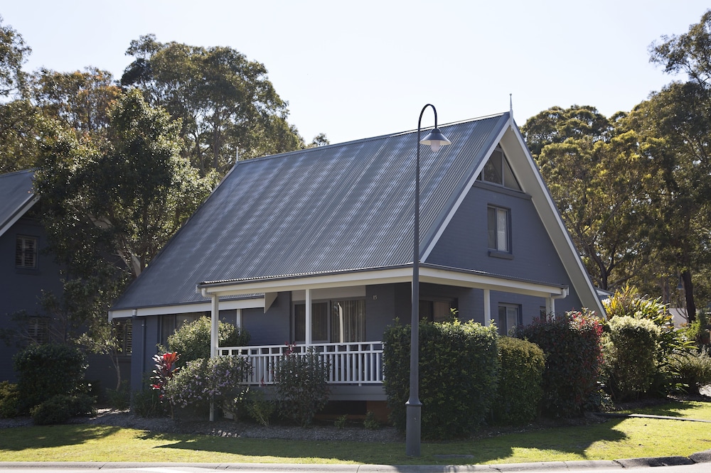 Free Standing Cottage - 3 Bedrooms photo 3