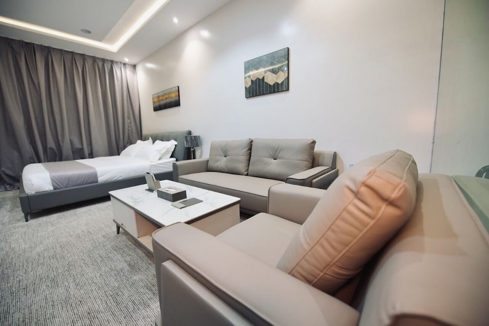 Studio Suite photo 1