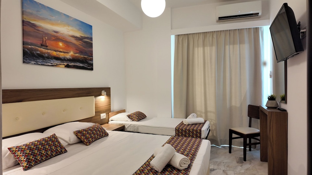 Standard Triple Room, City View