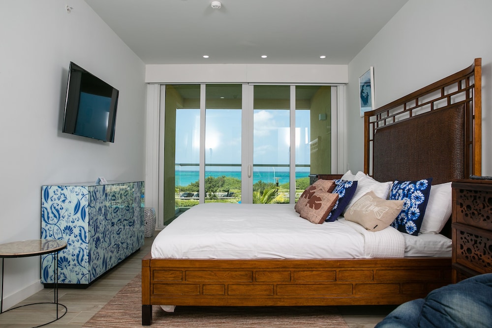 Family Townhome, 4 Bedrooms, Private Pool, Ocean View