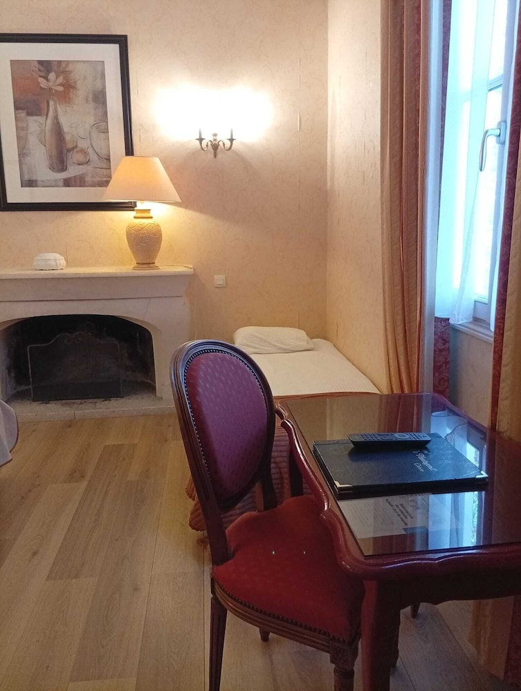 Deluxe Triple Room photo 2