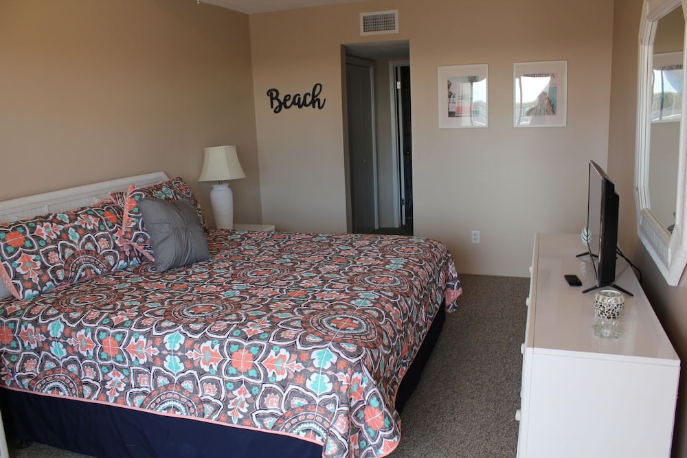 Condo, 3 Bedrooms, Balcony, Partial Ocean View (331) photo 1