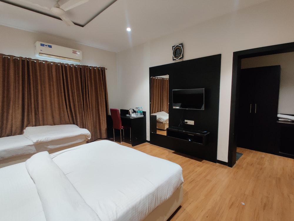 Standard Room photo 2