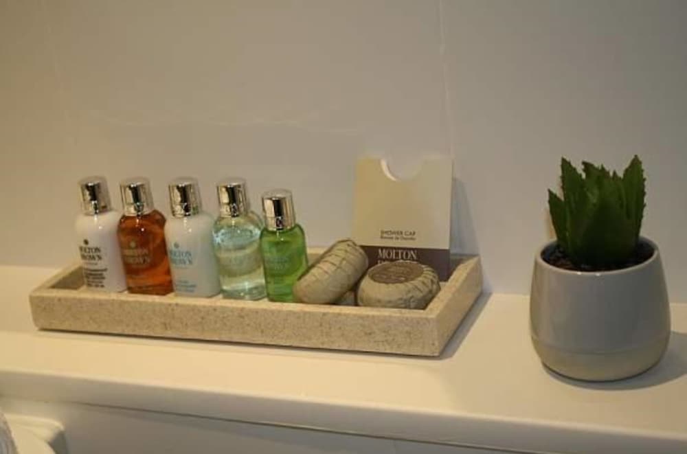 Junior Heritage King Suite thumbnail 5