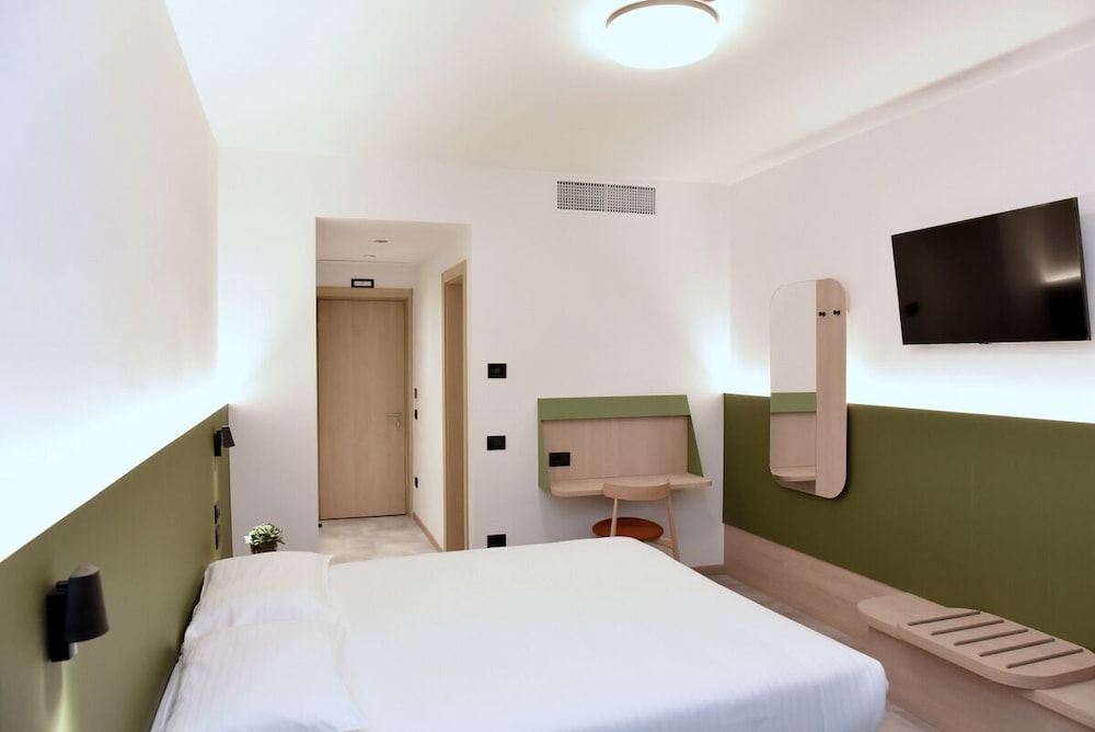 Superior Double or Twin Room - Photo 1