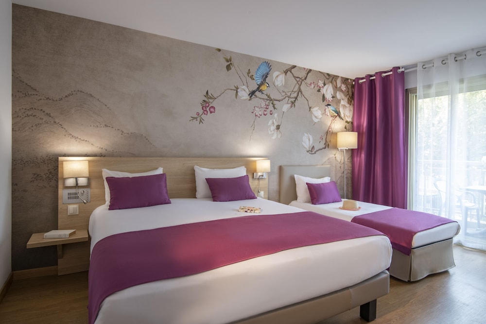 Prestige Triple Room - Photo 1