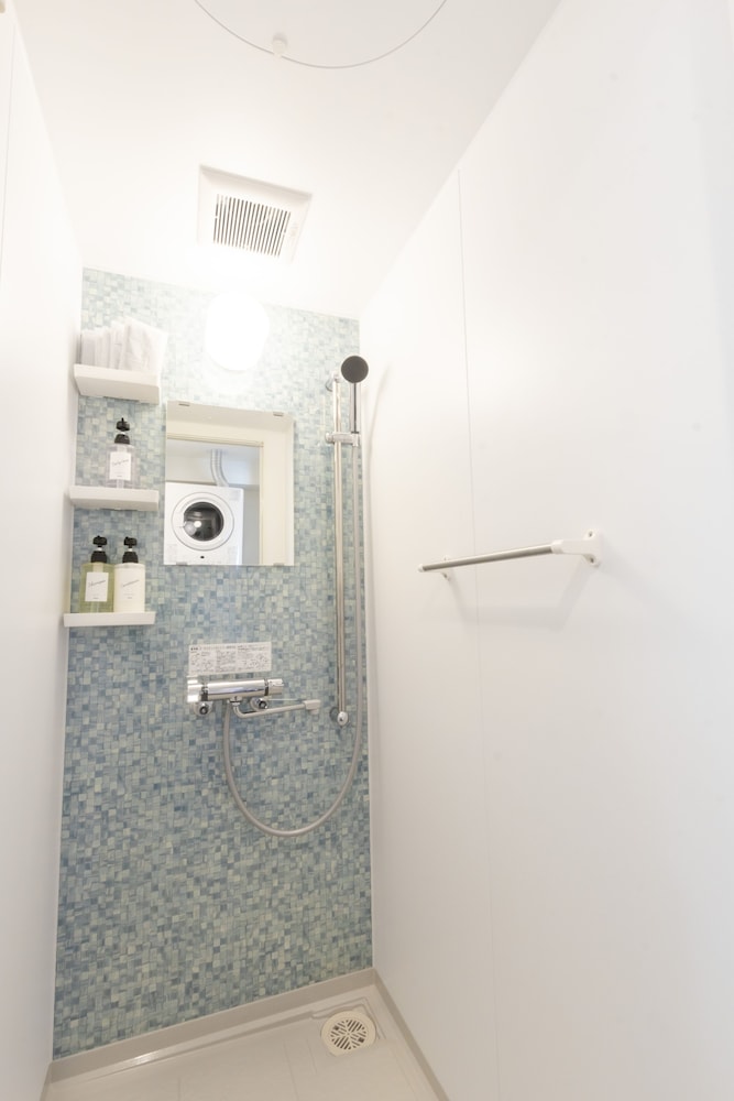 Twin Room - Photo 3