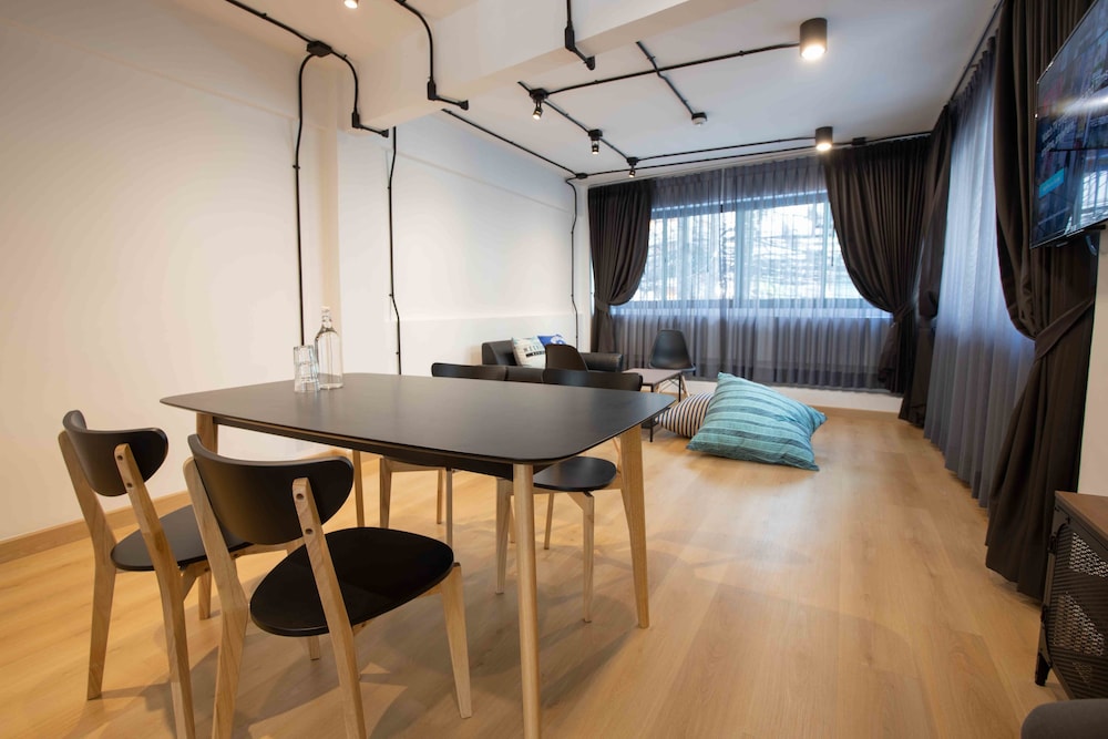 Studio Double Room With Balcony (No Elevator, 4 Stories Wing) thumbnail 5