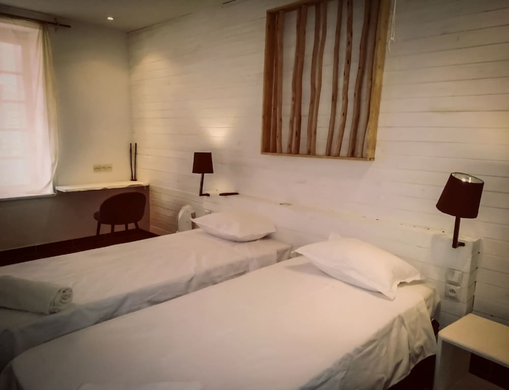 Standard Double or Twin Room (Standard Room With Balcony) photo 3
